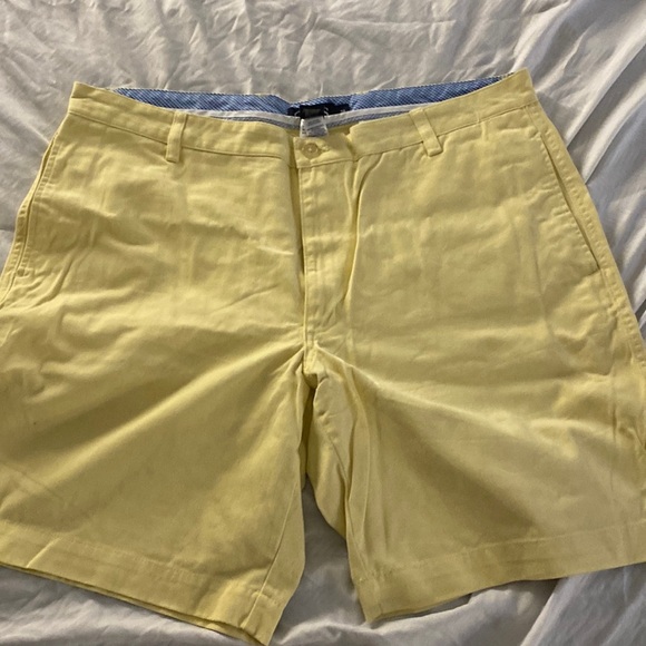 Chaps Other - Mens chap shorts used in faded yellow size 38 with 9" inseam